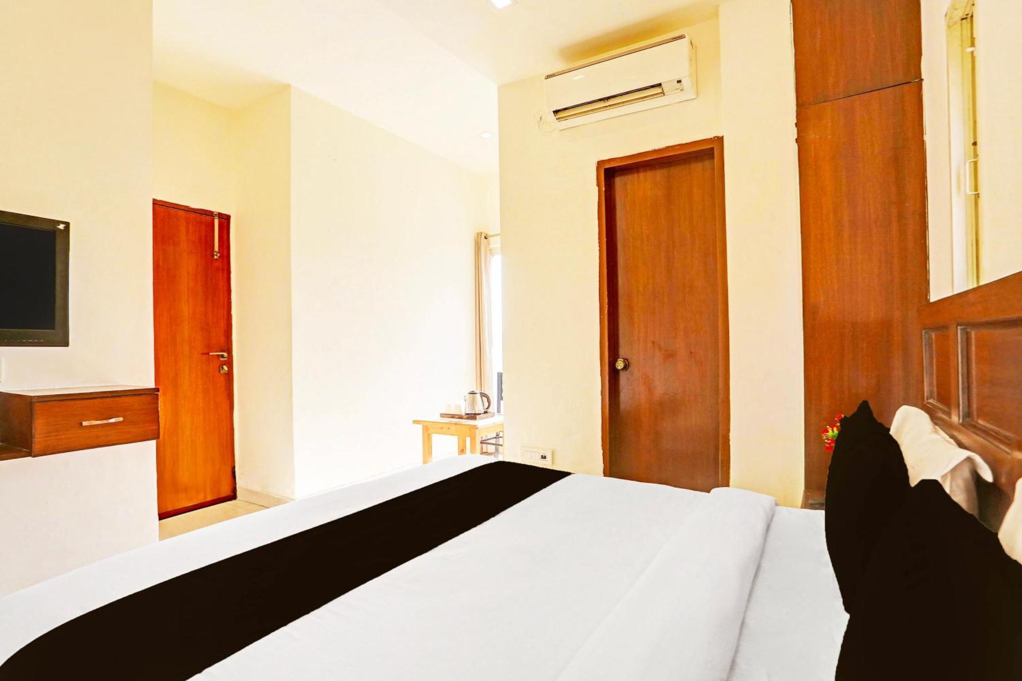 Super Hotel O Sector 45 Formerly Manyavar Chandīgarh Eksteriør billede