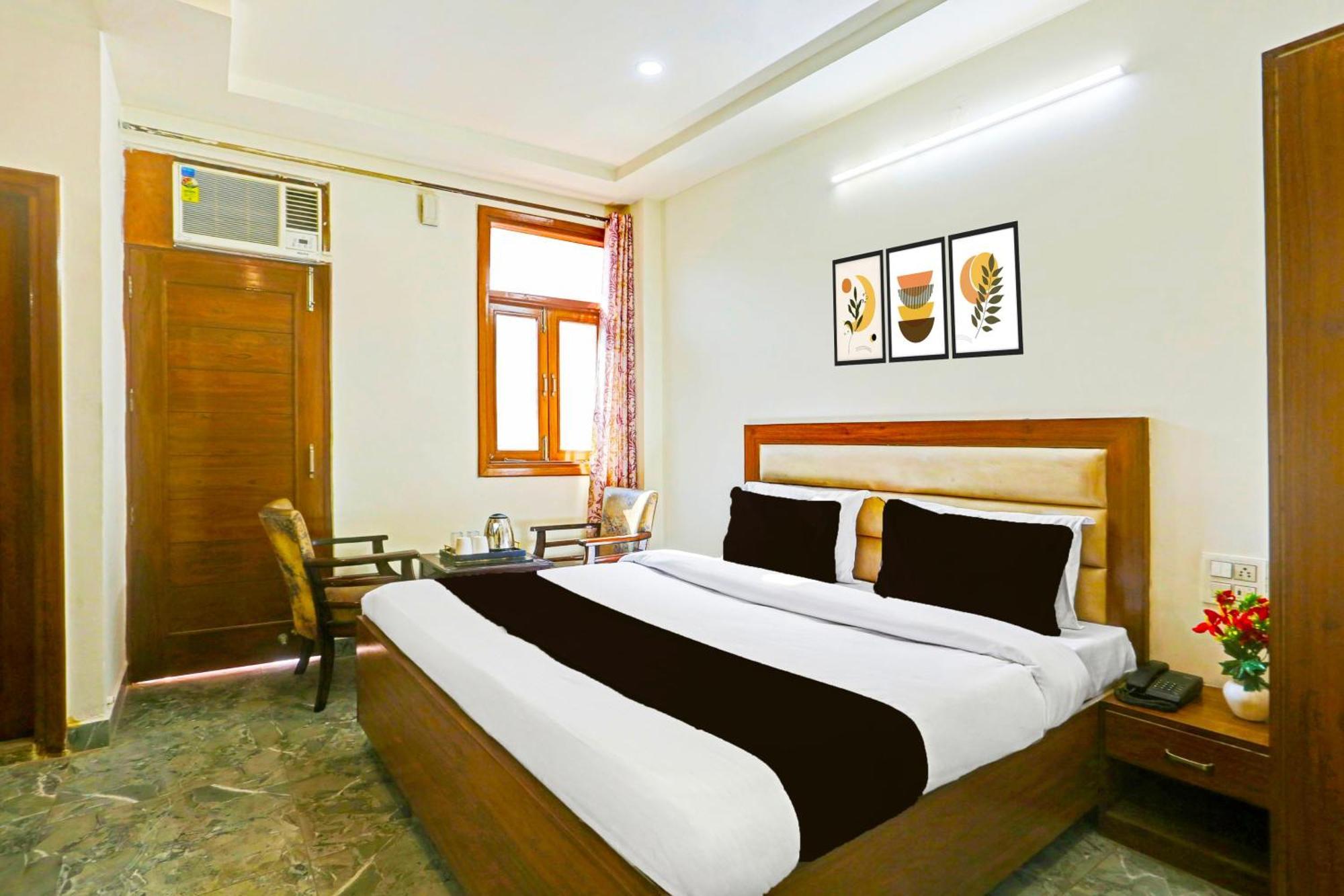 Super Hotel O Sector 45 Formerly Manyavar Chandīgarh Eksteriør billede