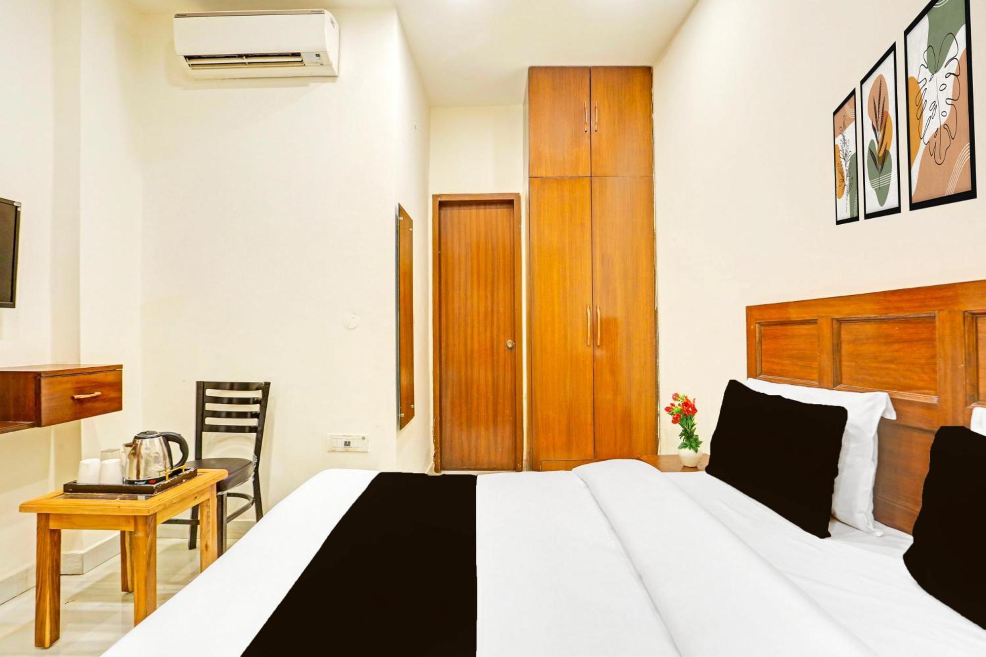 Super Hotel O Sector 45 Formerly Manyavar Chandīgarh Eksteriør billede