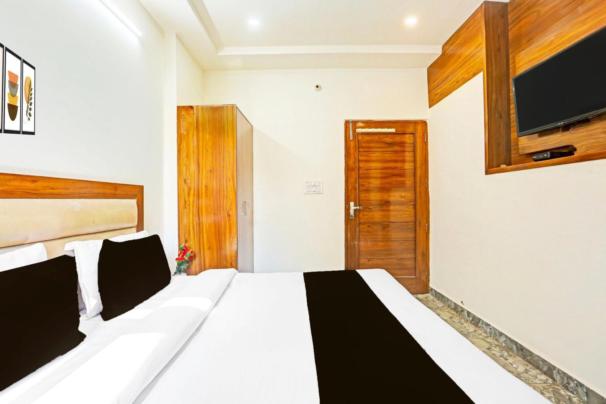Super Hotel O Sector 45 Formerly Manyavar Chandīgarh Eksteriør billede